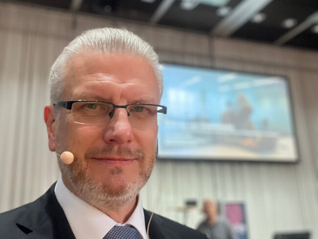 Dozent und Vorträge